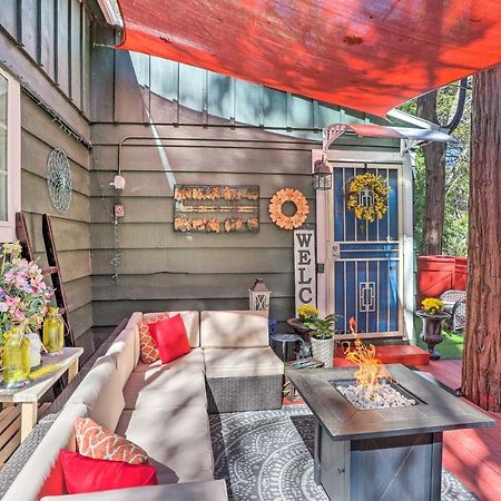 Boho Crestline Cabin, 1 Mile To Lake Gregory! 외부 사진