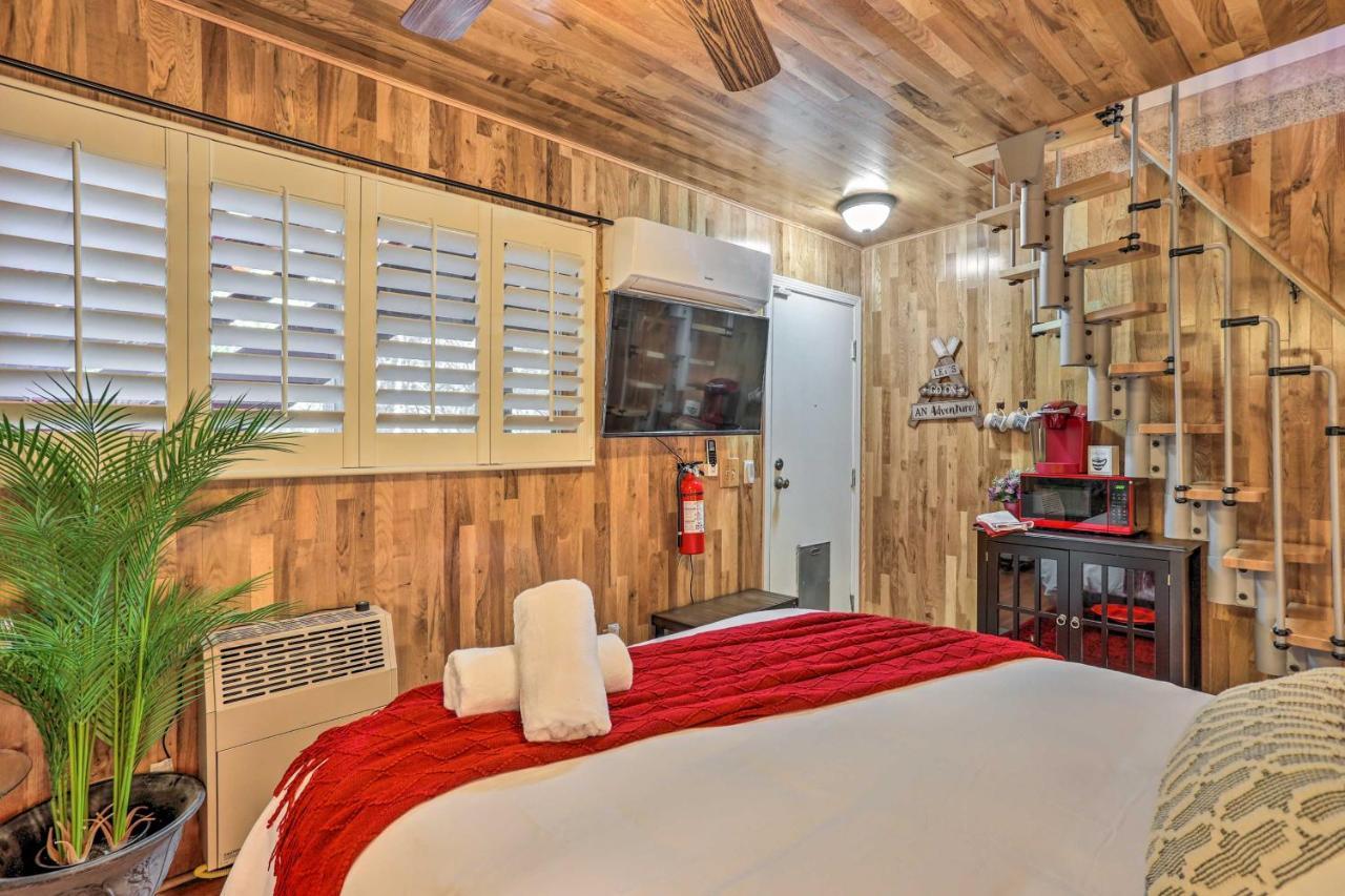 Boho Crestline Cabin, 1 Mile To Lake Gregory! 외부 사진