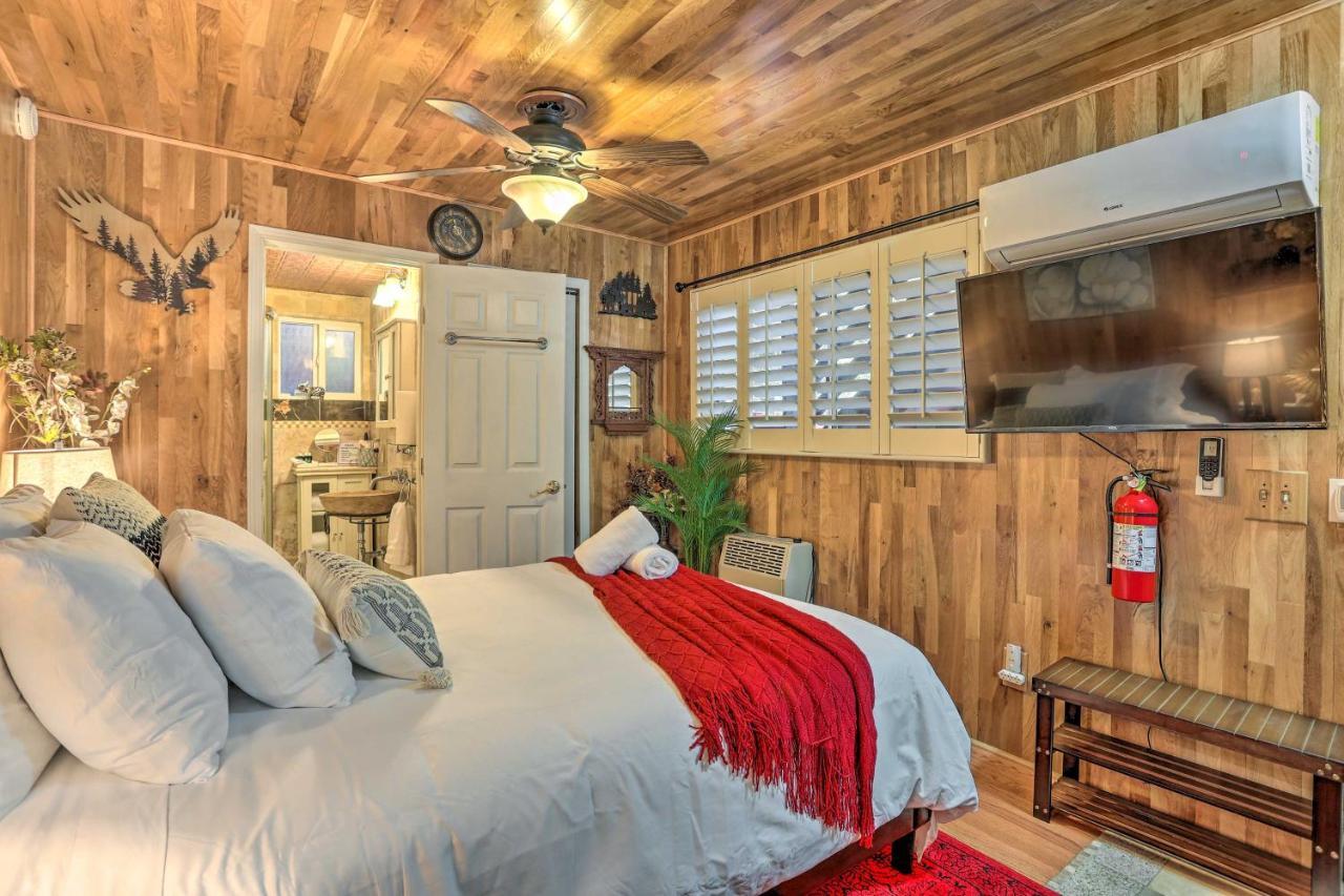 Boho Crestline Cabin, 1 Mile To Lake Gregory! 외부 사진