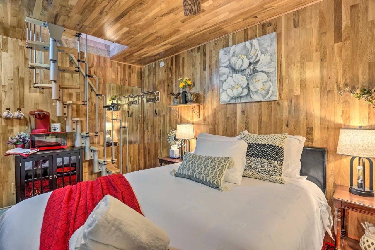 Boho Crestline Cabin, 1 Mile To Lake Gregory! 외부 사진